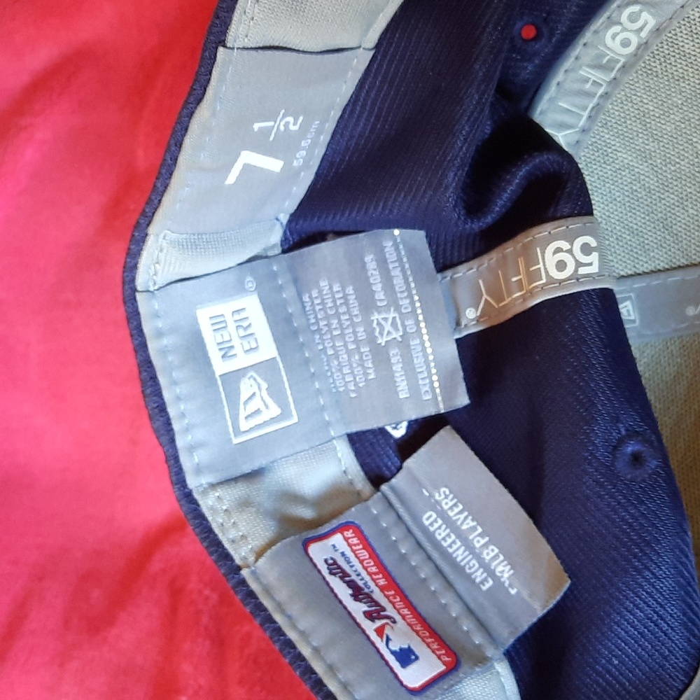 Baseball cap - Picture 3 of 5